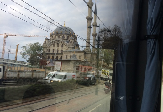 TUR